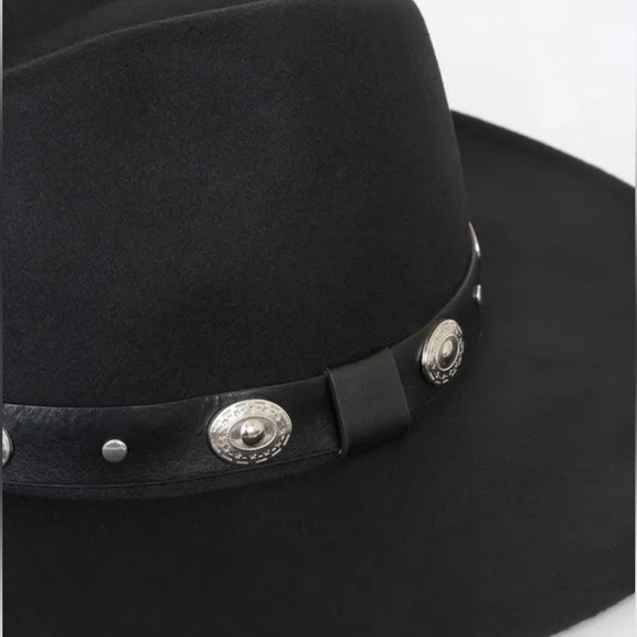 NWT • Lulu’s • Howdy There Black Concho Felt Hat - Picture 7 of 8